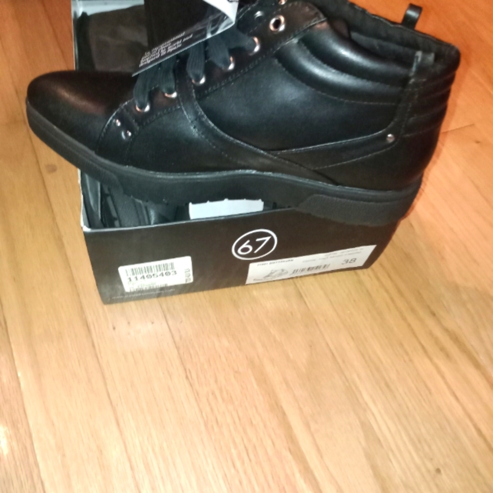 Sixtyseven Brand boots NWT